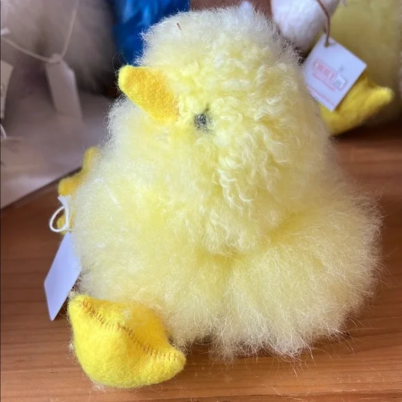 032. Yellow Plush Chick Toy alpaca fur - Picture 4 of 5
